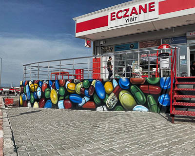 Eczane Duvar Resmi İzmir Graffiti